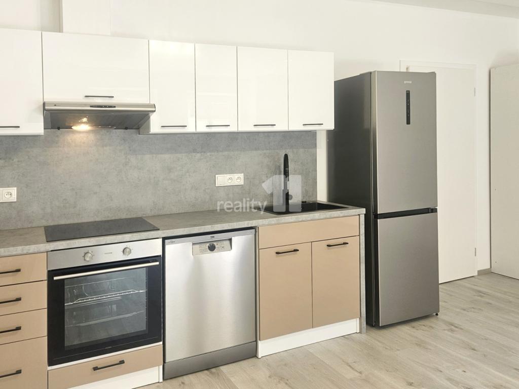 Pronájem bytu 1+kk 35 m2