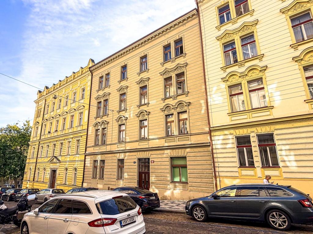 Pronájem bytu 2+kk 39 m2, Praha – náhled fotky 16