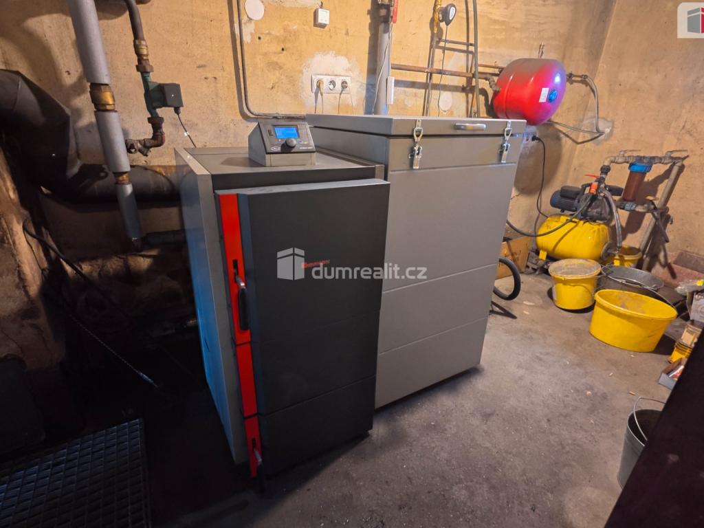 Prodej domu 300 m2, Bystřice – náhled fotky 16