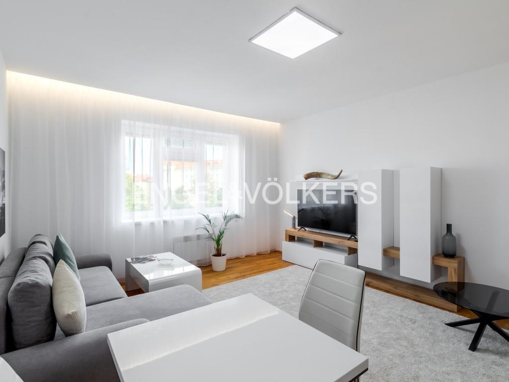 Pronájem bytu 1+kk 38 m2