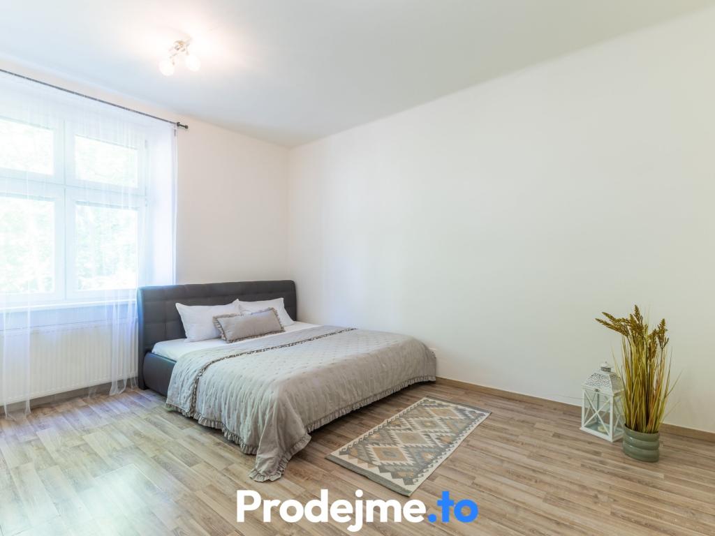 Pronájem bytu 1+1 42 m2