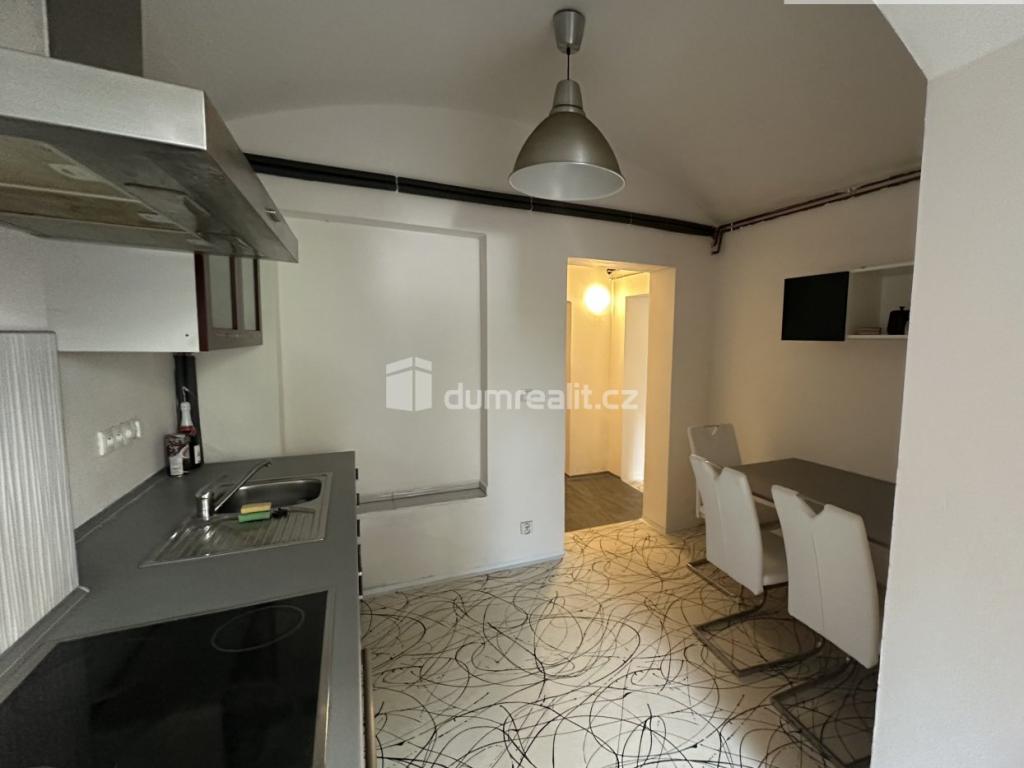 Pronájem bytu 3+1 128 m2