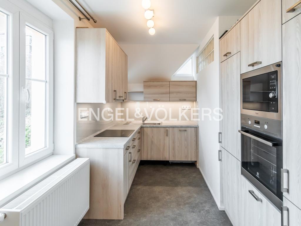 Pronájem bytu 3+kk 81 m2