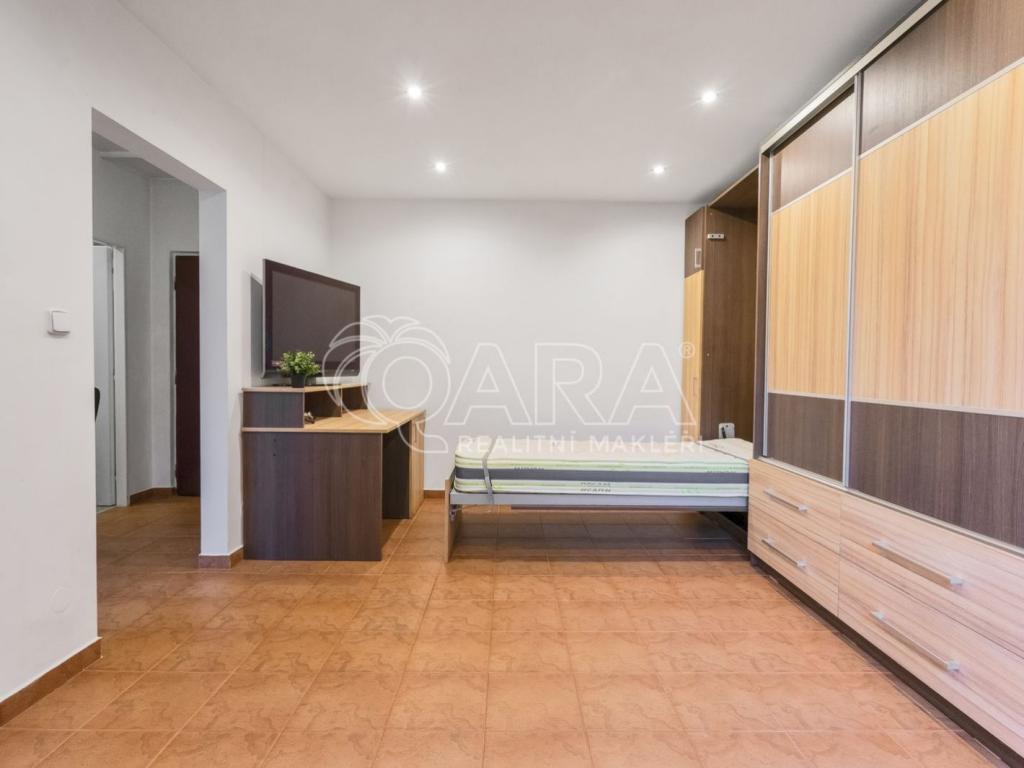 Pronájem bytu 1+1 34 m2