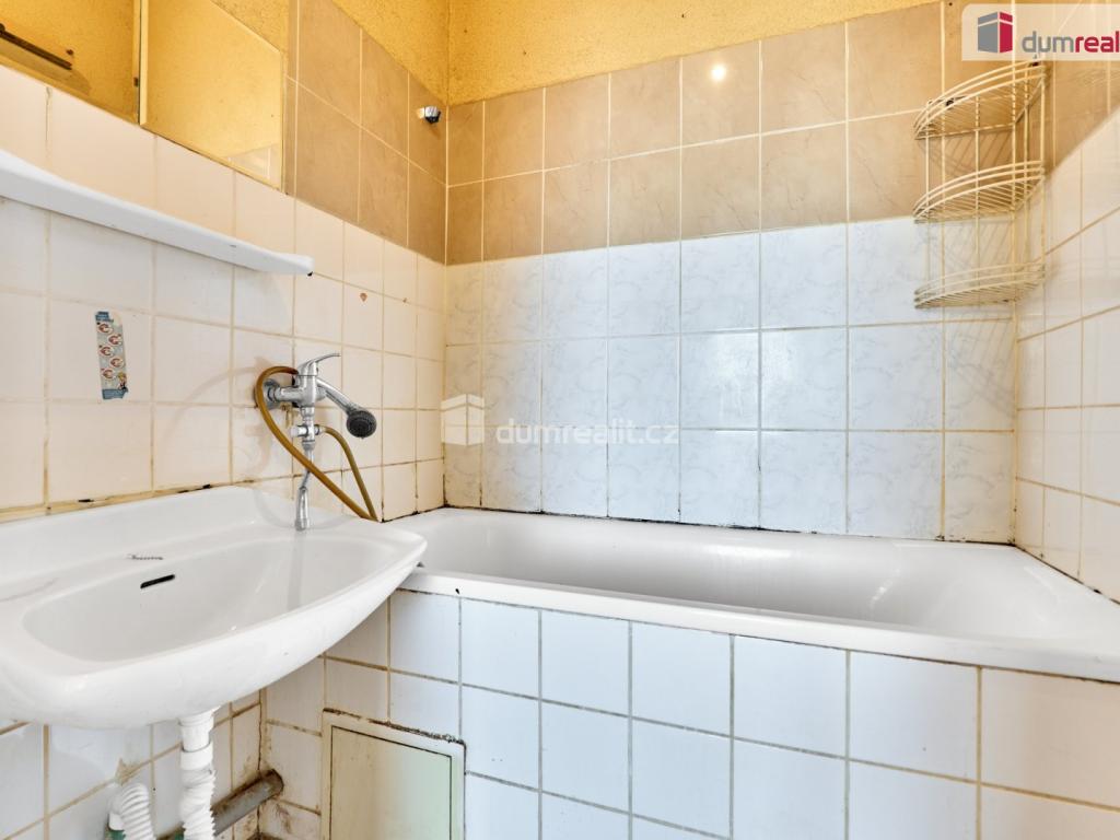 Prodej bytu 3+1 69 m2, Ostrov – náhled fotky 10