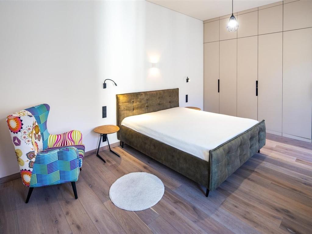Pronájem bytu 3+kk 123 m2, Praha – náhled fotky 9