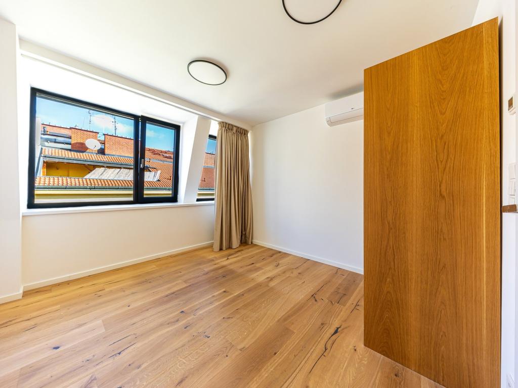 Pronájem bytu 4+kk 151 m2, Praha – náhled fotky 4