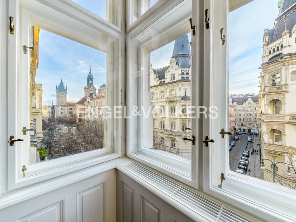 Pronájem bytu 6 a více 285 m2
