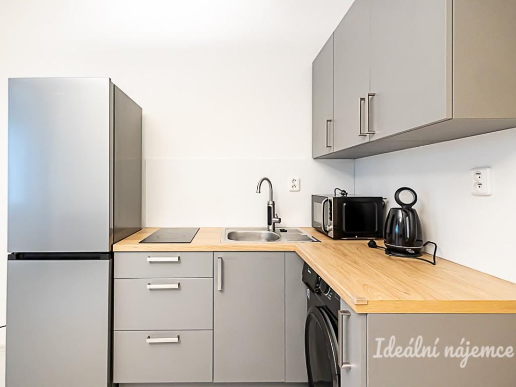 Pronájem bytu 1+kk 27 m2