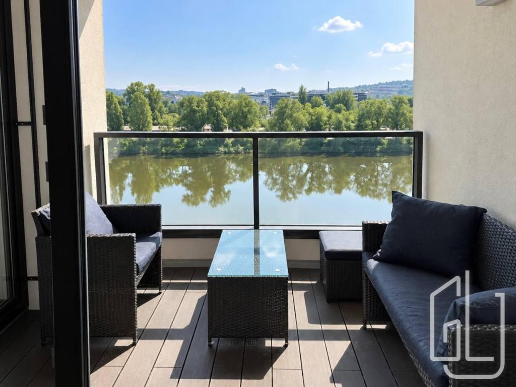 Pronájem bytu 2+kk 60 m2