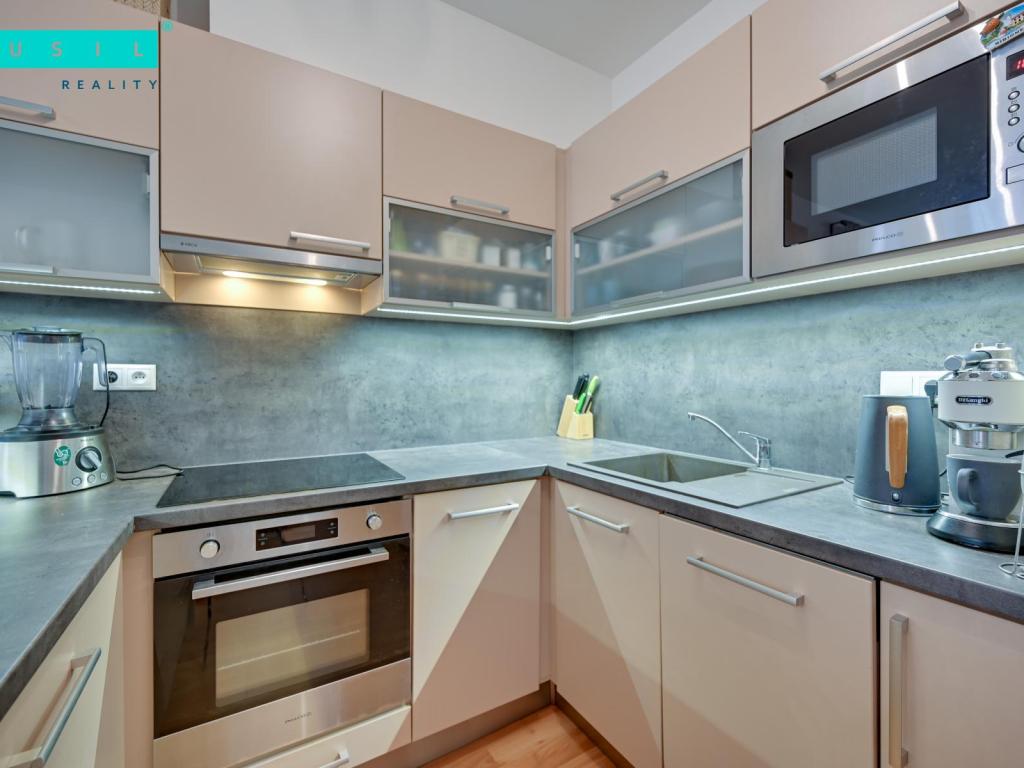 Pronájem bytu 2+kk 65 m2