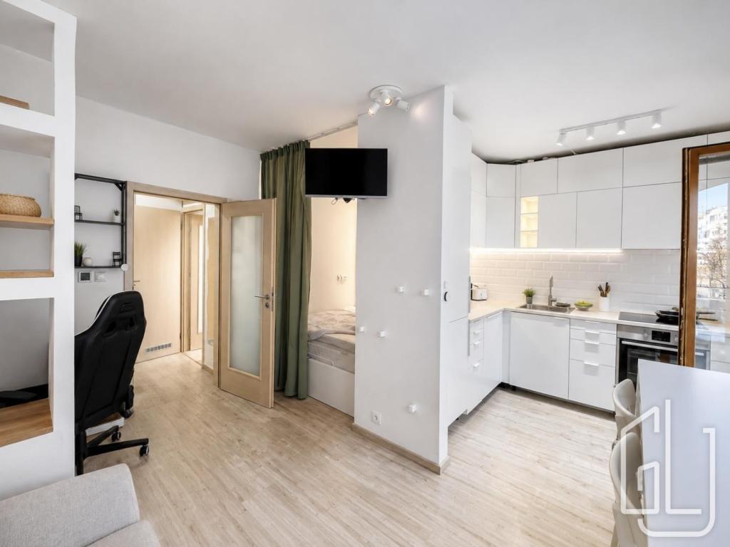 Pronájem bytu 1+kk 32 m2