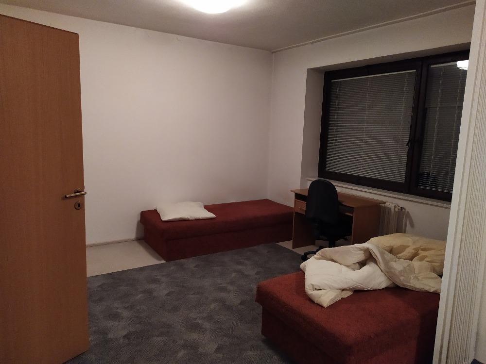 Spolubydleni bytu 2 lůžka 150 m2