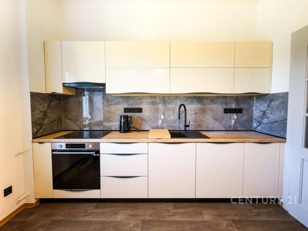 Pronájem bytu 2+1 64 m2