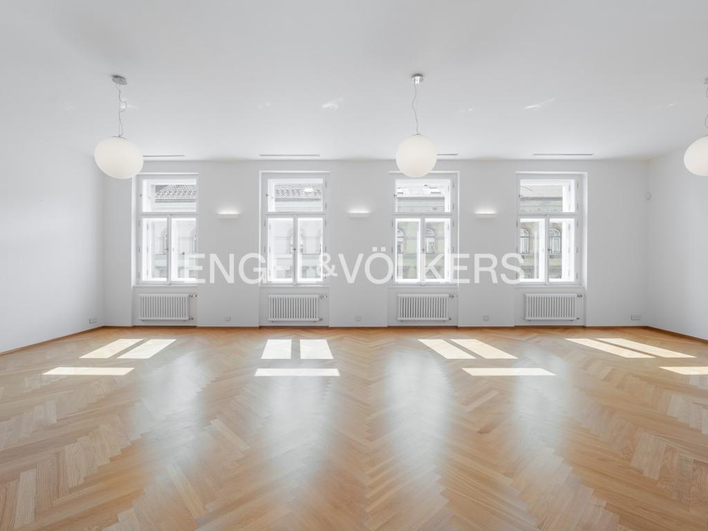 Pronájem bytu 5+kk 202 m2