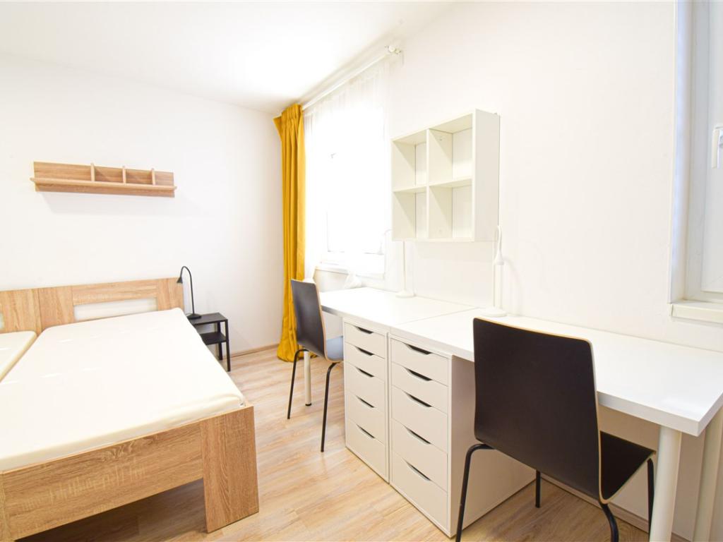 Pronájem bytu 1+kk 18 m² – pohled 5