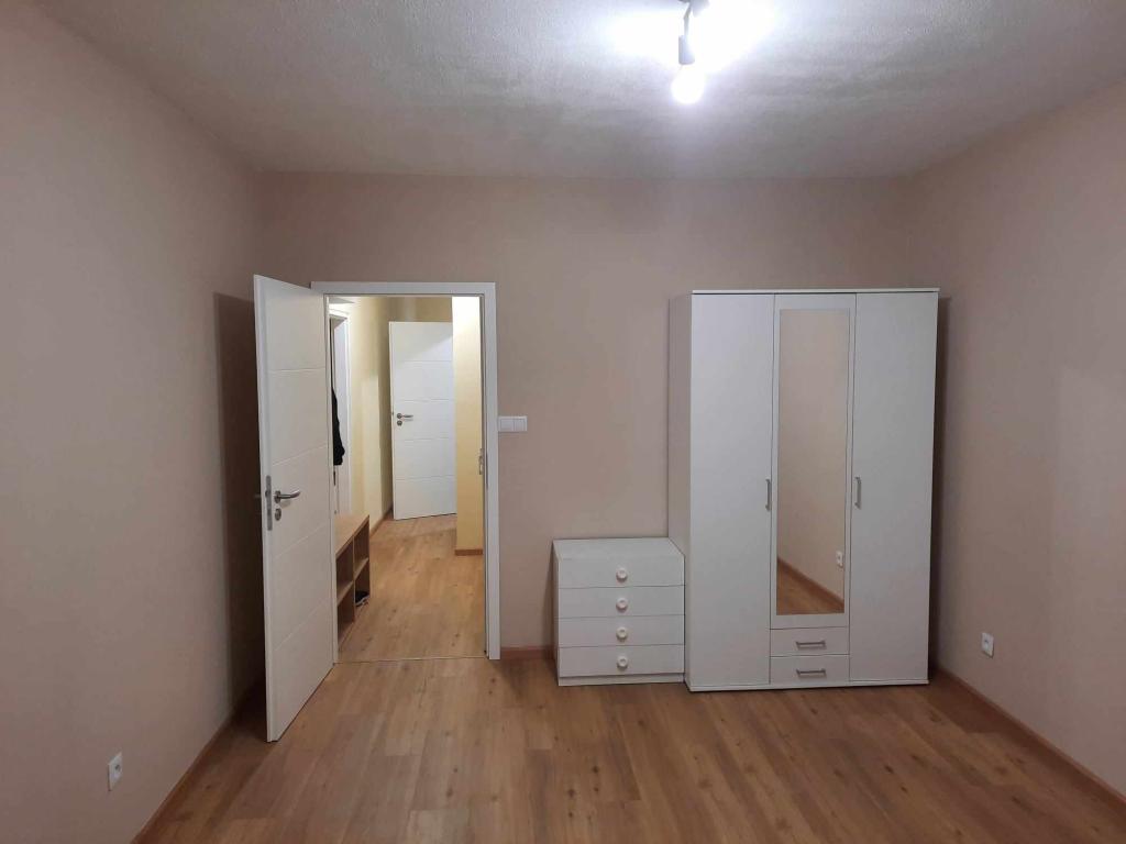 Pronajem bytu 2+1 60 m2