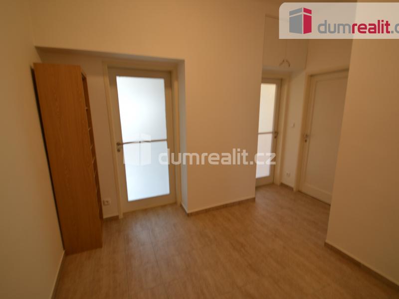 Pronájem bytu 2+kk 67 m2, Praha – náhled fotky 12