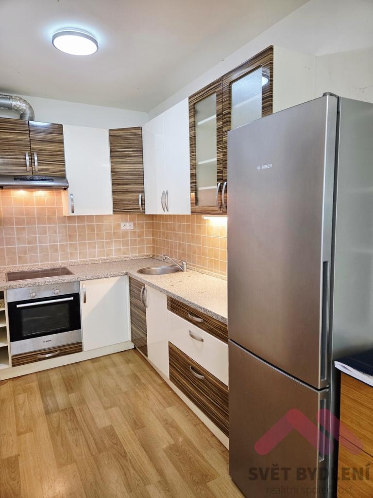 Pronájem bytu 1+kk 37 m² – pohled 2