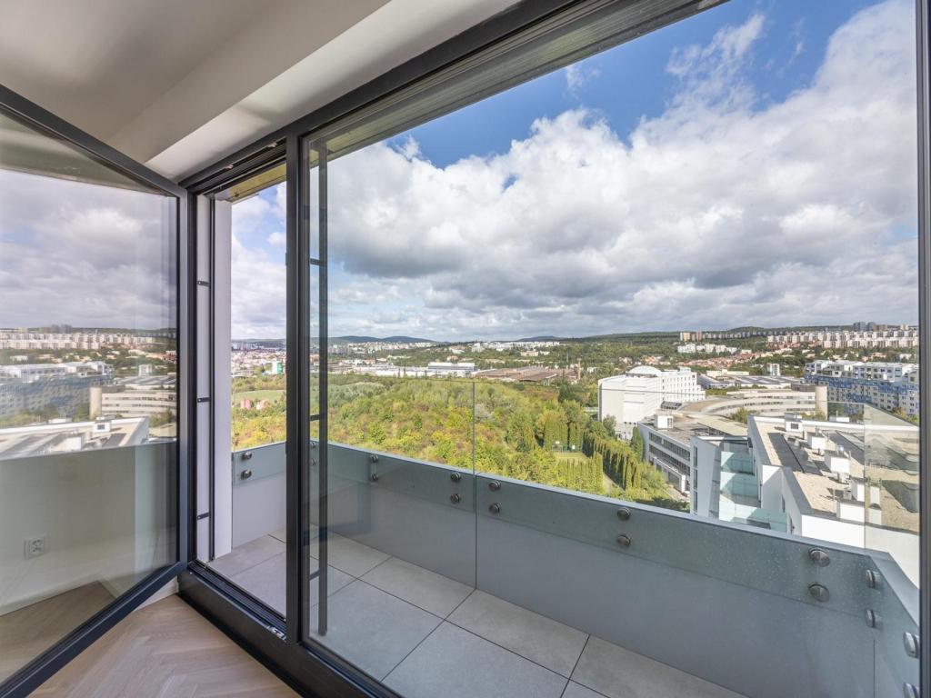 Pronájem bytu 2+kk 65 m2