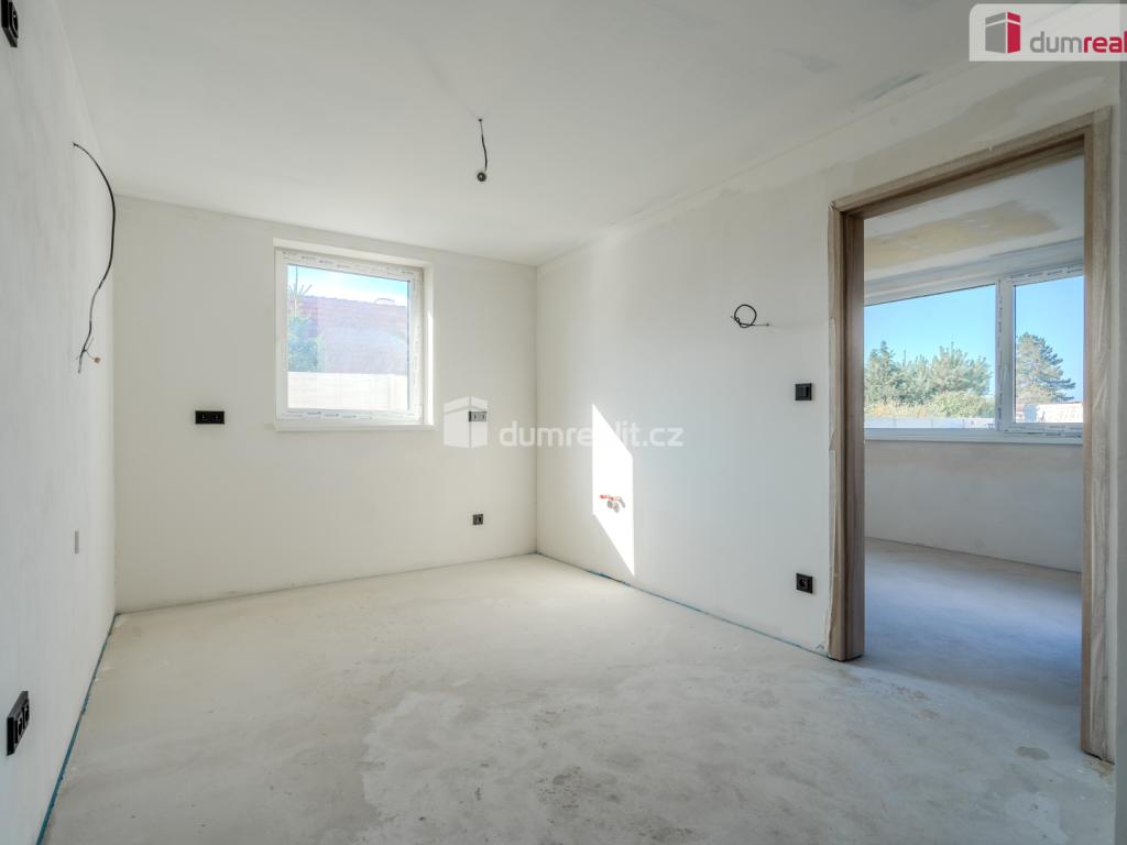 Prodej domu 460 m2, Vědomice – náhled fotky 13