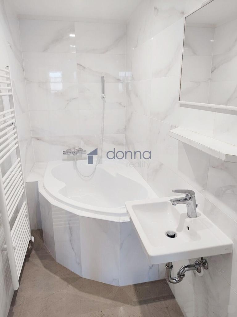 Pronájem bytu 3+kk 77 m2, Praha – náhled fotky 4