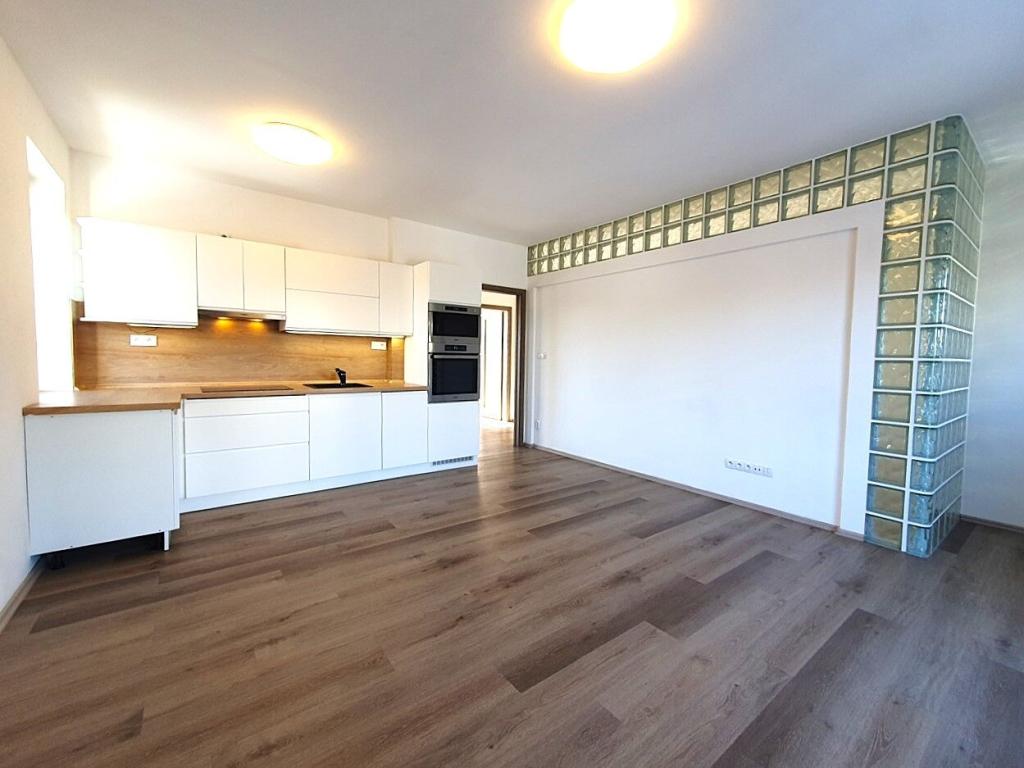 Pronájem bytu 3+kk 66 m2