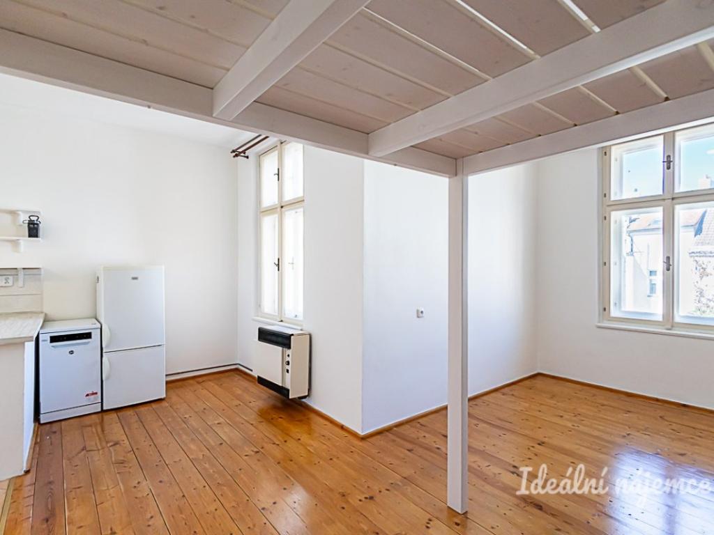 Pronájem bytu 1+kk 35 m2