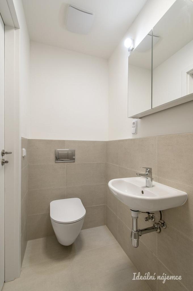 Pronájem bytu 4+kk 107 m2, Praha – náhled fotky 19