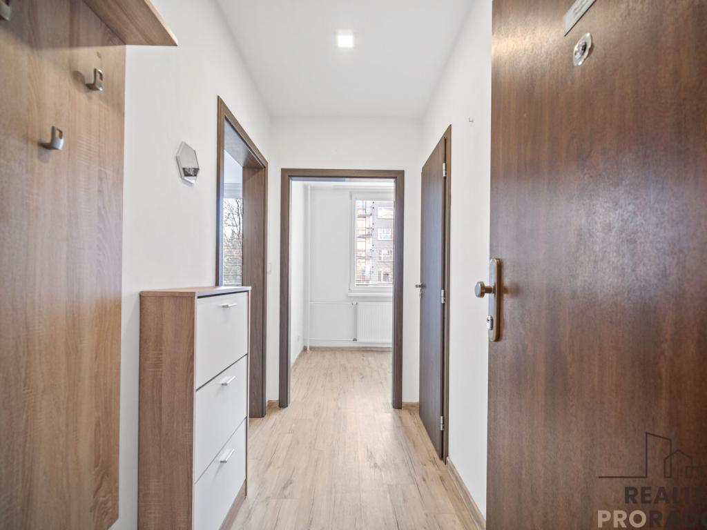 Pronájem bytu 1+1 35 m2