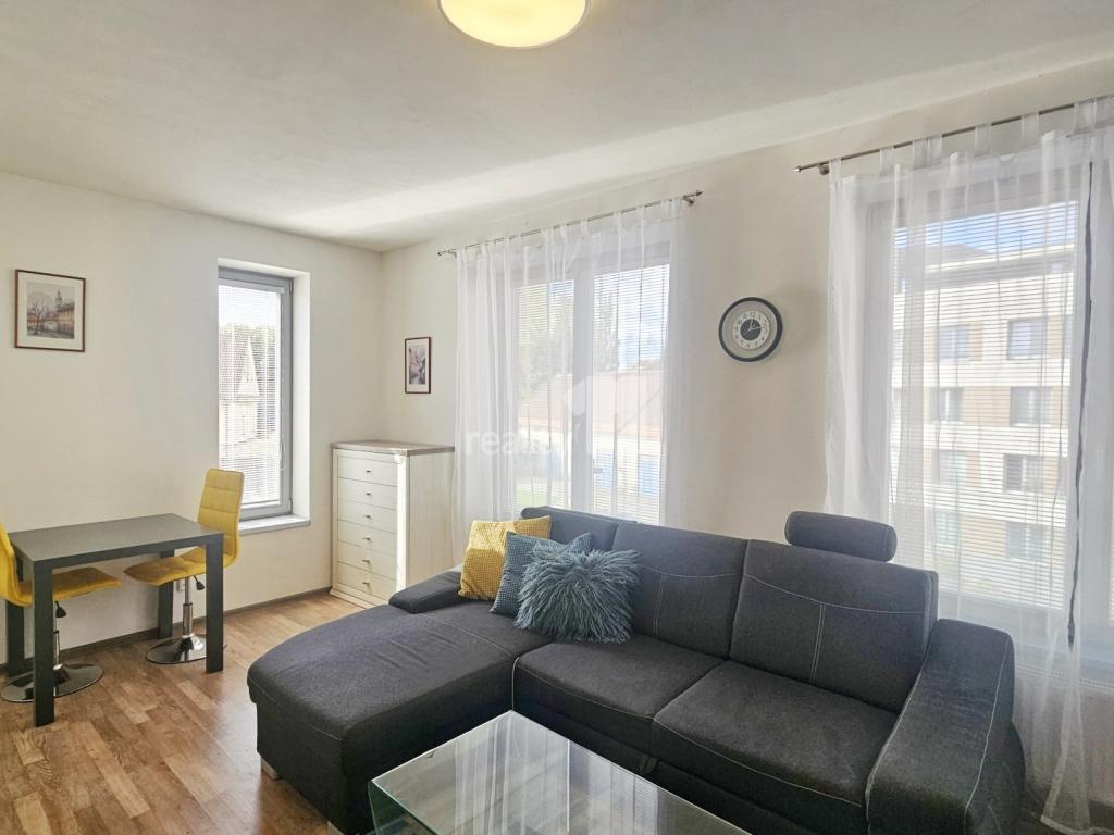 Pronájem bytu 1+kk 30 m2, Kolín – náhled fotky 3