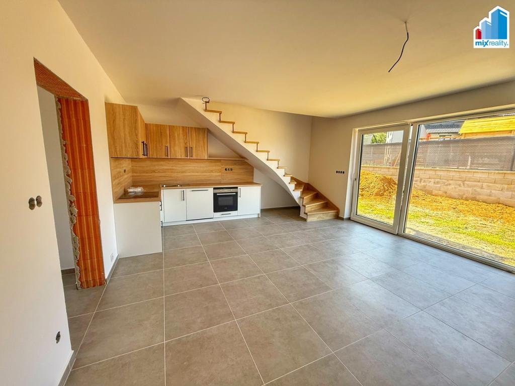 Pronájem bytu 3+kk 75 m2, Mrákov – náhled fotky 9