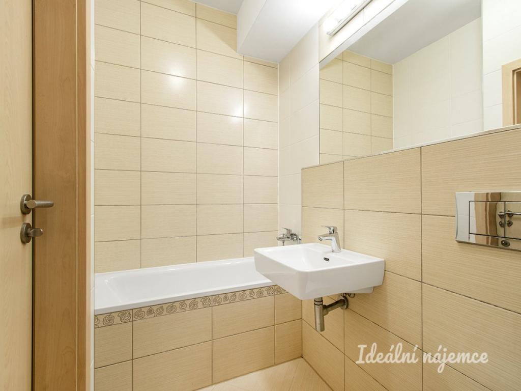 Pronájem bytu 1+kk 27 m2, Praha – náhled fotky 8