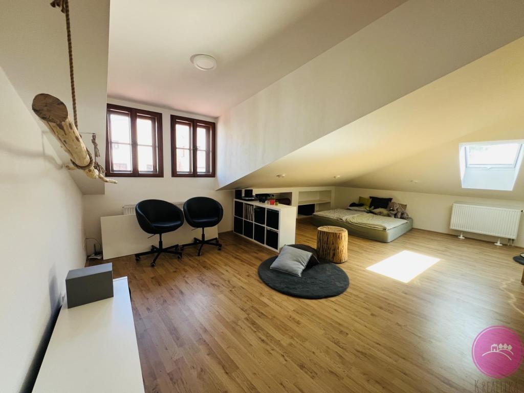Pronájem bytu 1+kk 40 m2