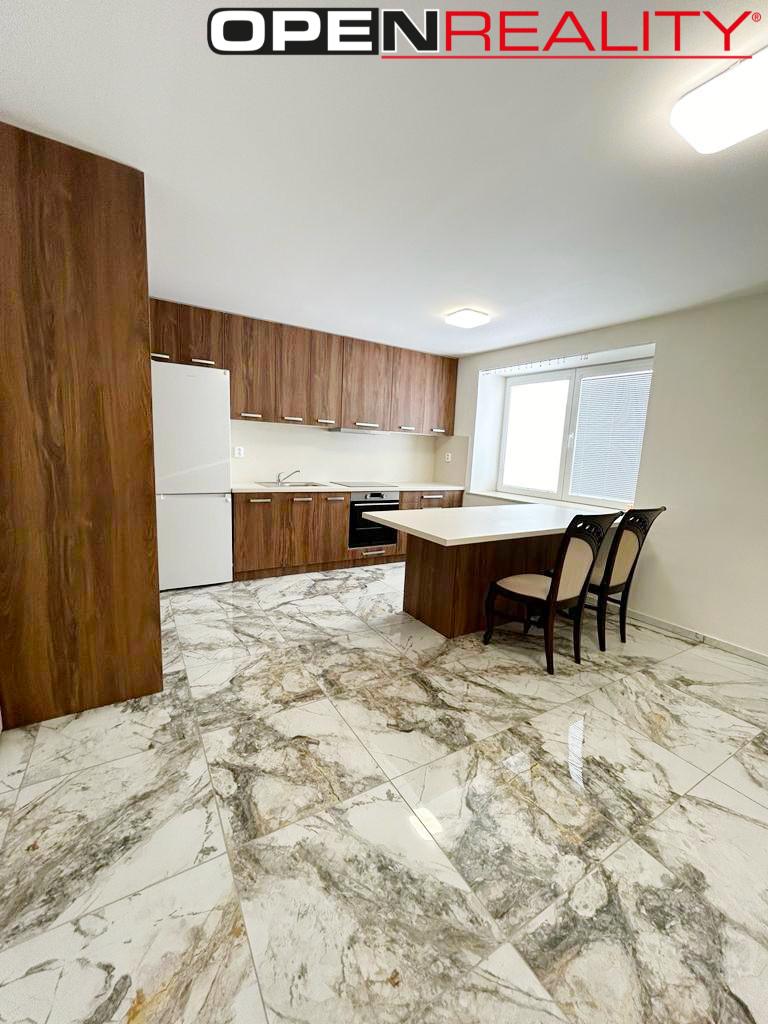 Pronájem bytu 2+kk 37 m² – pohled 6