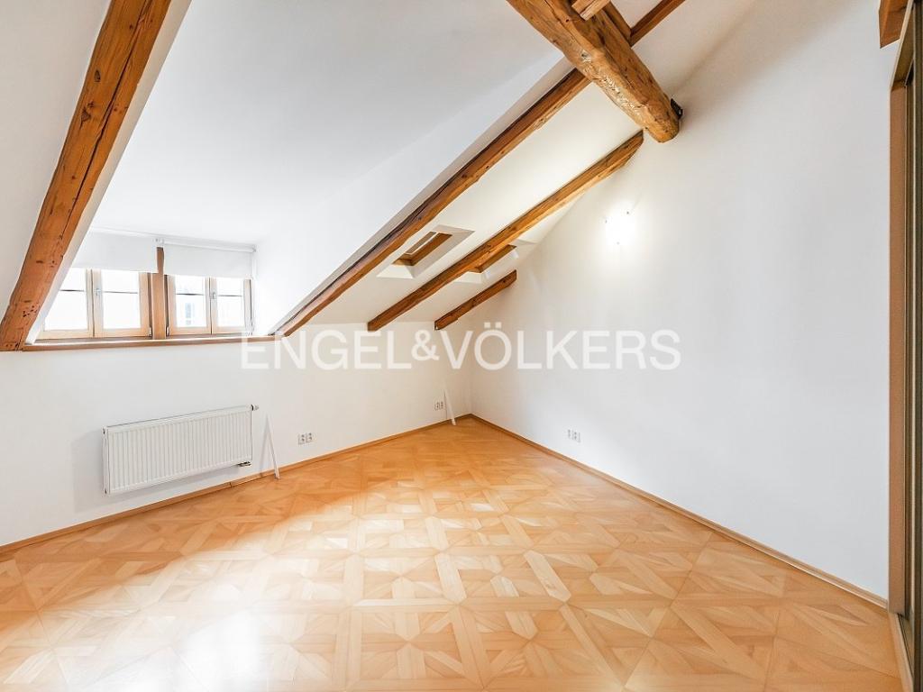 Pronájem bytu 4+kk 221 m2, Praha – náhled fotky 8