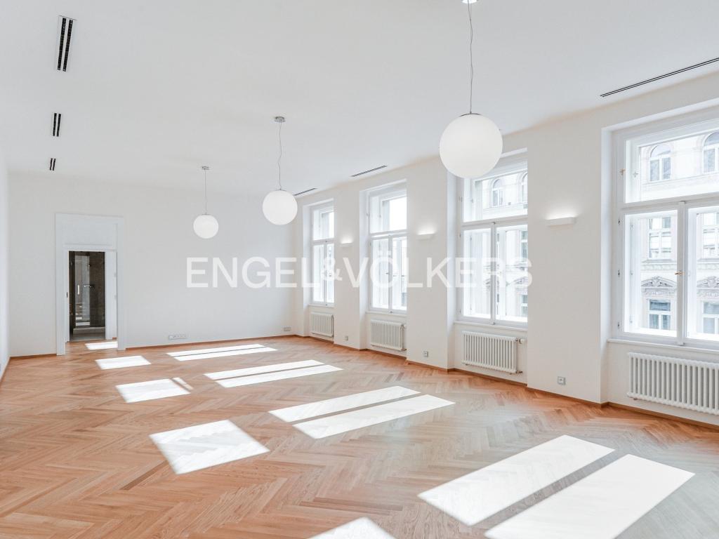 Pronájem bytu 4+kk 202 m2