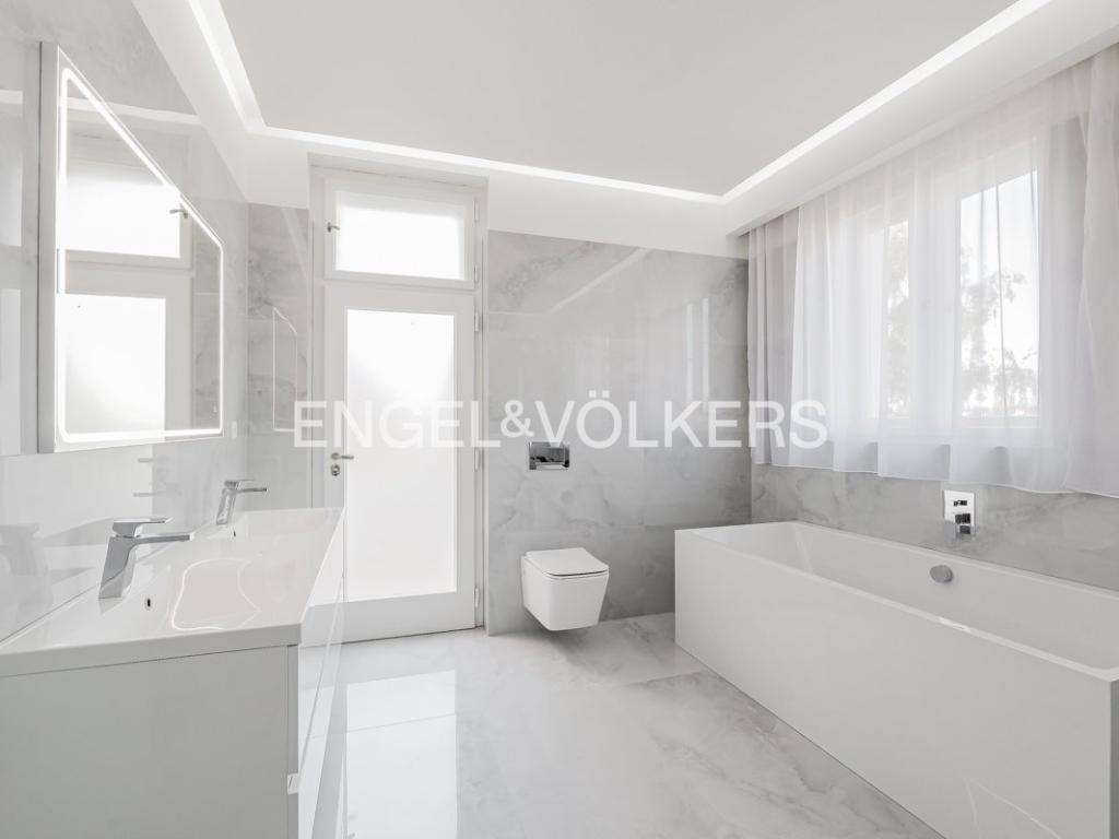 Pronájem bytu 4+1 142 m2