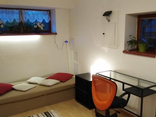 Spolubydleni bytu 1 lůžko 180 m2