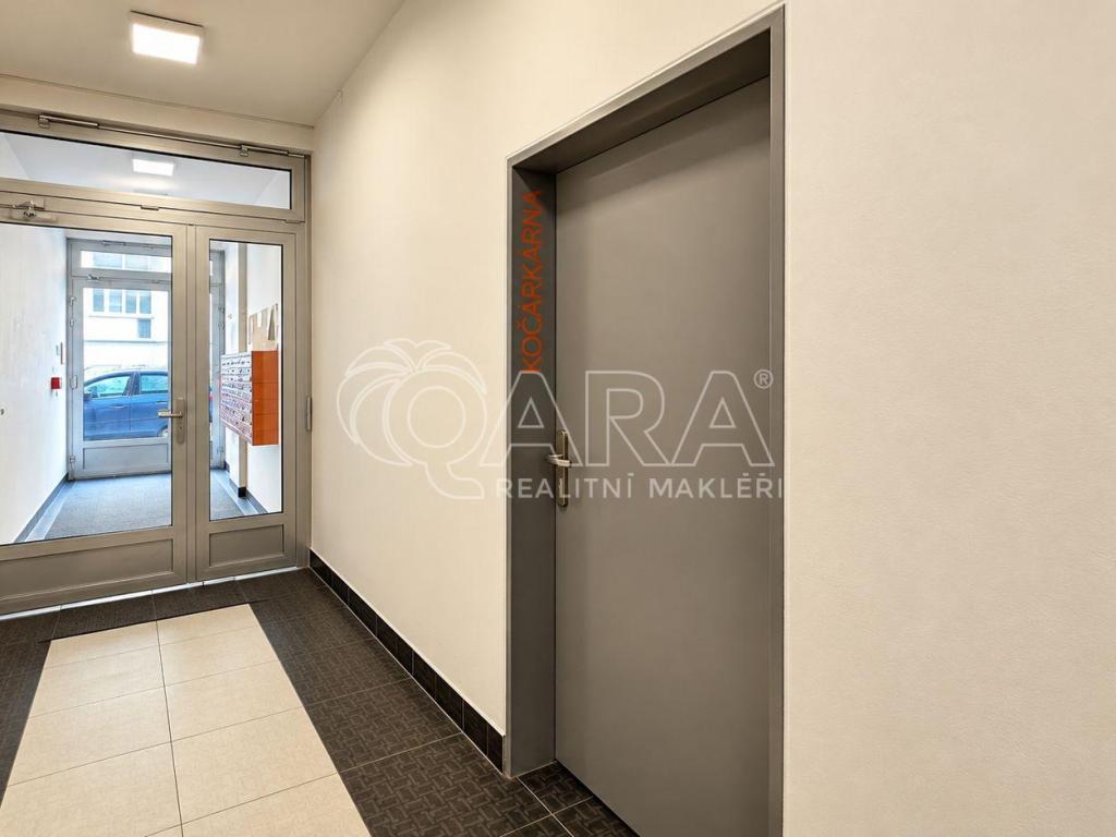 Pronájem bytu 3+kk 67 m2, Praha – náhled fotky 20