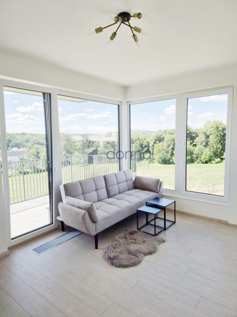 Pronájem bytu 3+kk 74 m2