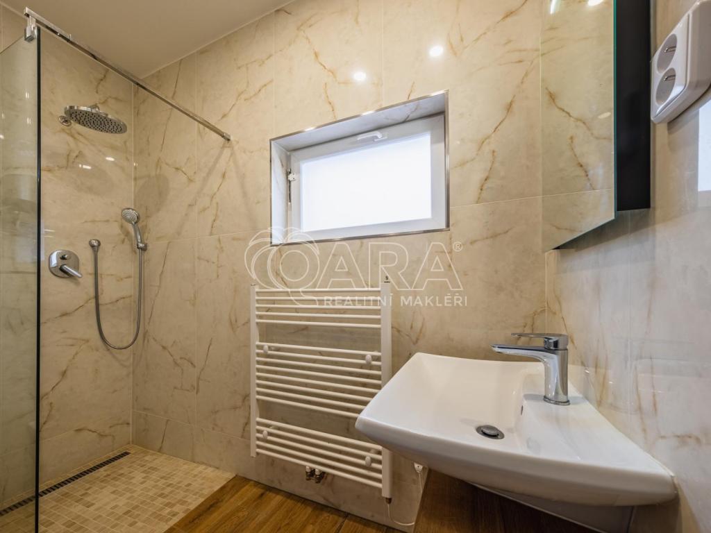 Pronájem bytu 1+kk 27 m2