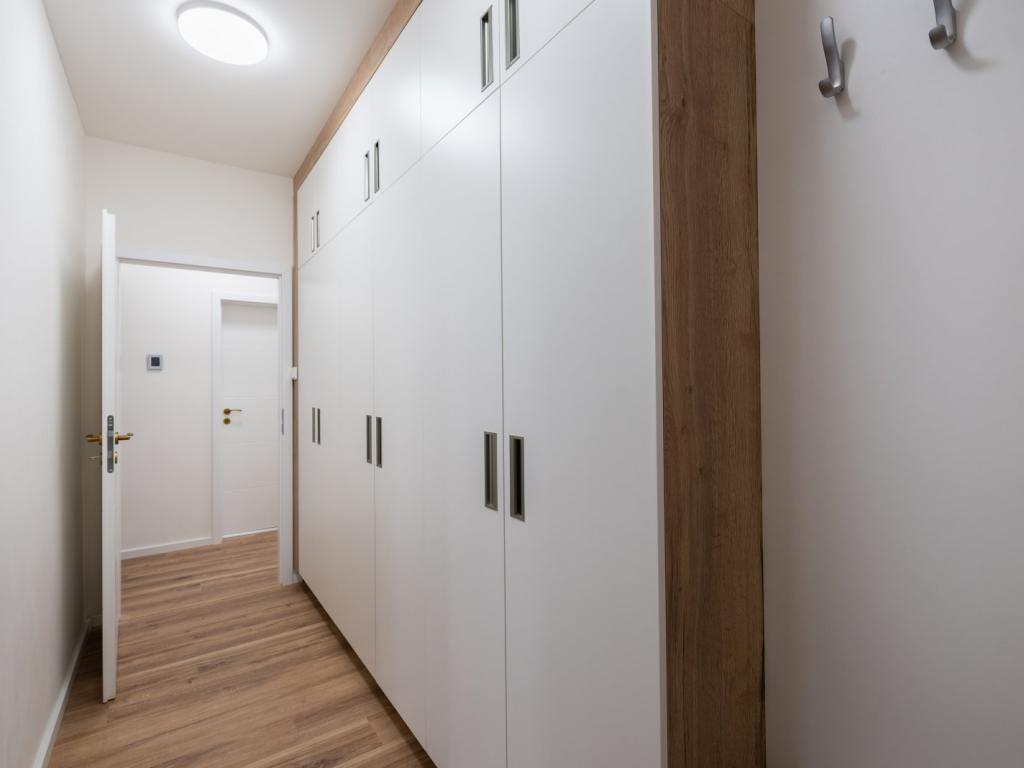 Pronájem bytu 4+kk 85 m2, Praha – náhled fotky 9
