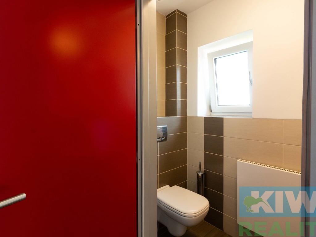 Prodej domu 251 m² – pohled 2