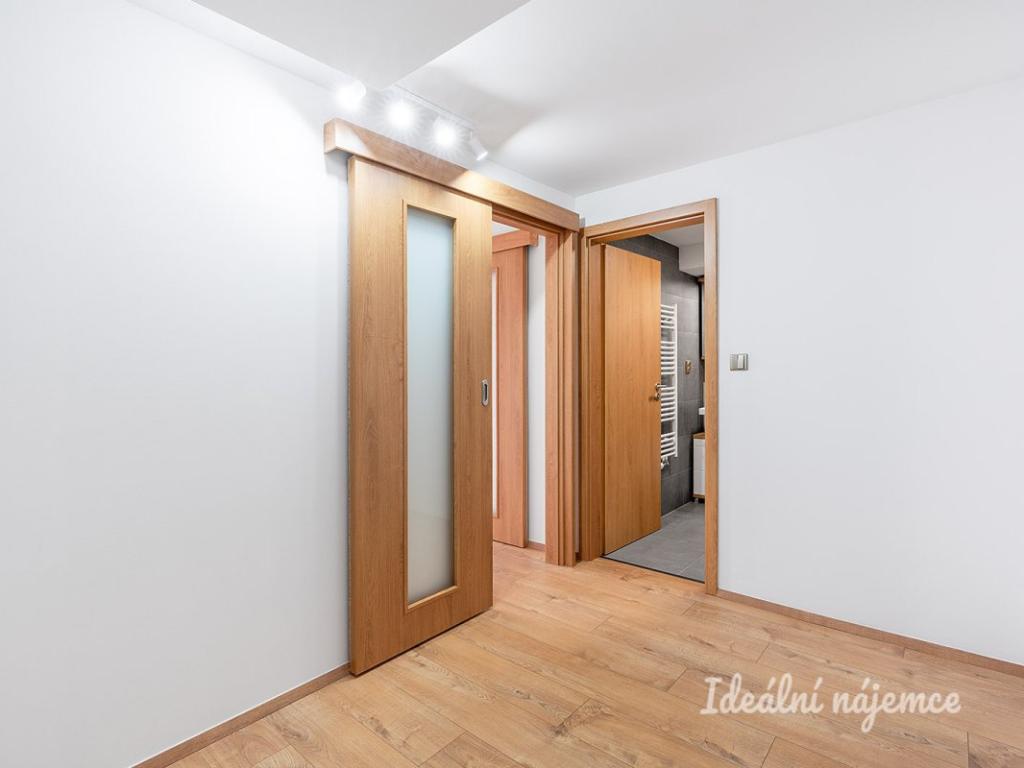 Pronájem bytu 1+1 34 m2
