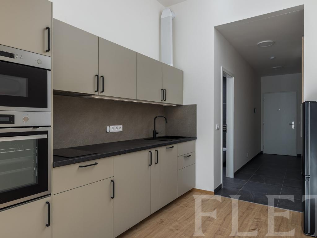 Pronájem bytu 1+kk 36 m2