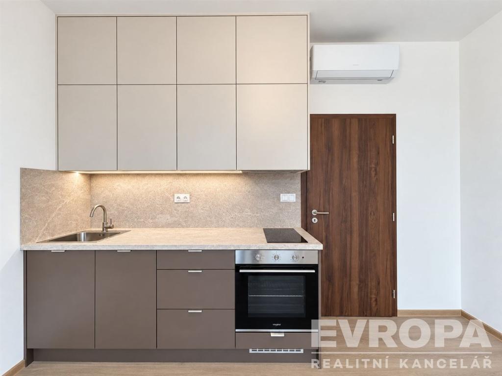 Pronájem bytu 1+kk 32 m2