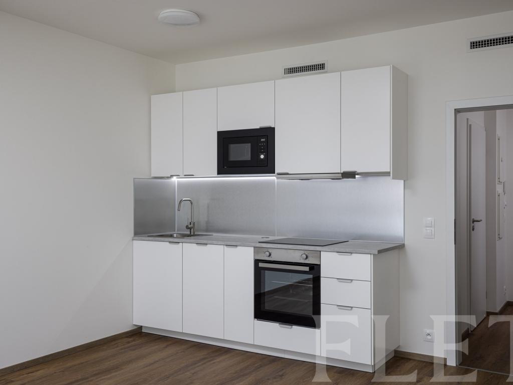 Pronájem bytu 1+kk 34 m2