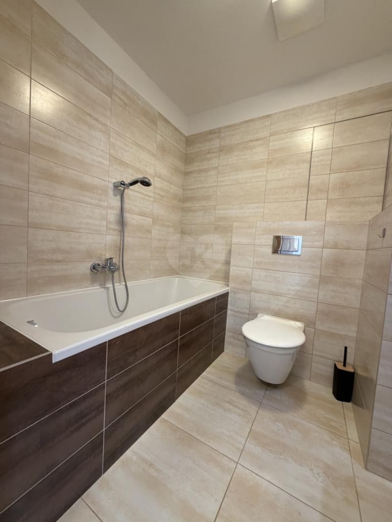 Pronájem bytu 1+kk 34 m2, Praha – náhled fotky 8