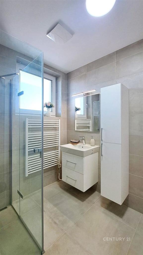 Pronájem bytu 2+kk 63 m2